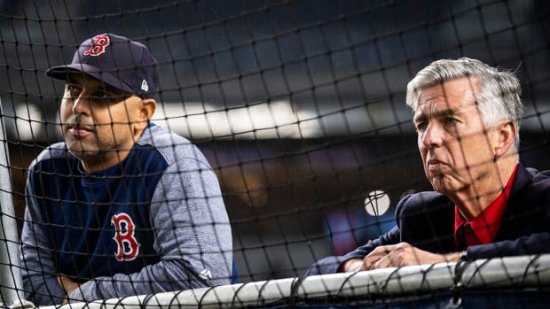 alex-cora-dave-dombrowski.jpg